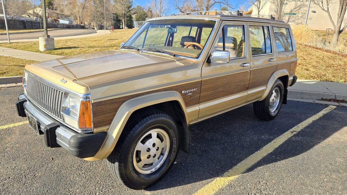 1984 Jeep Wagoneer's photo